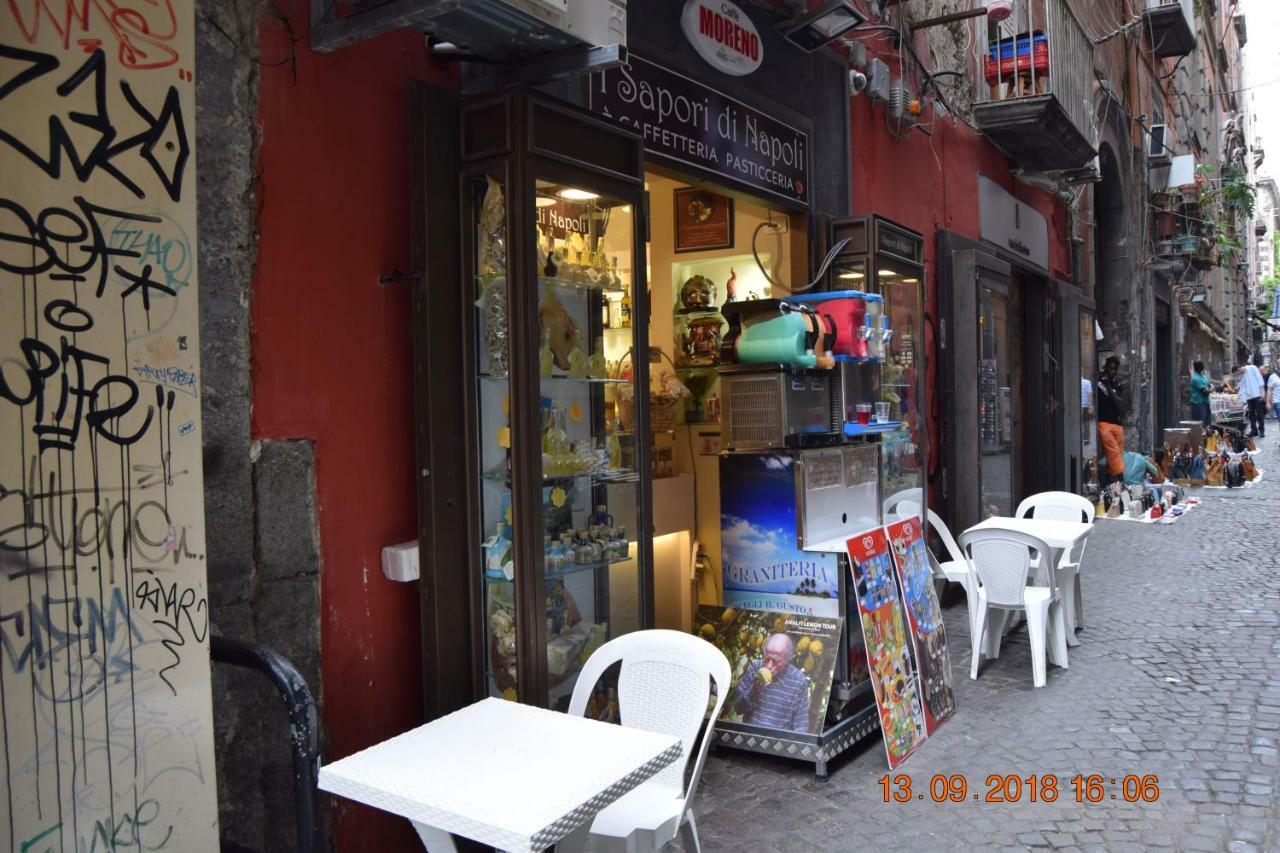 Domus San Biagio 14 Bed & Breakfast Naples Exterior photo