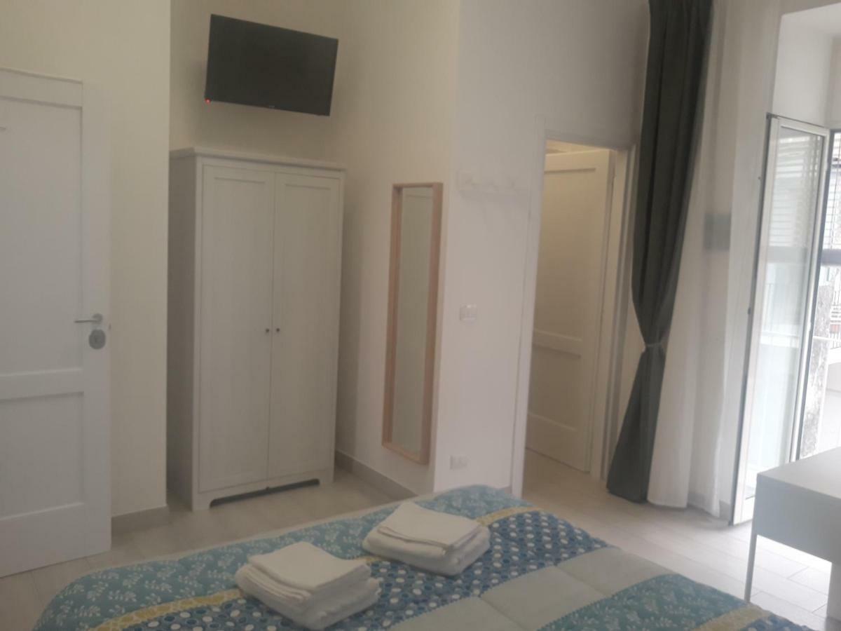 Domus San Biagio 14 Bed & Breakfast Naples Exterior photo
